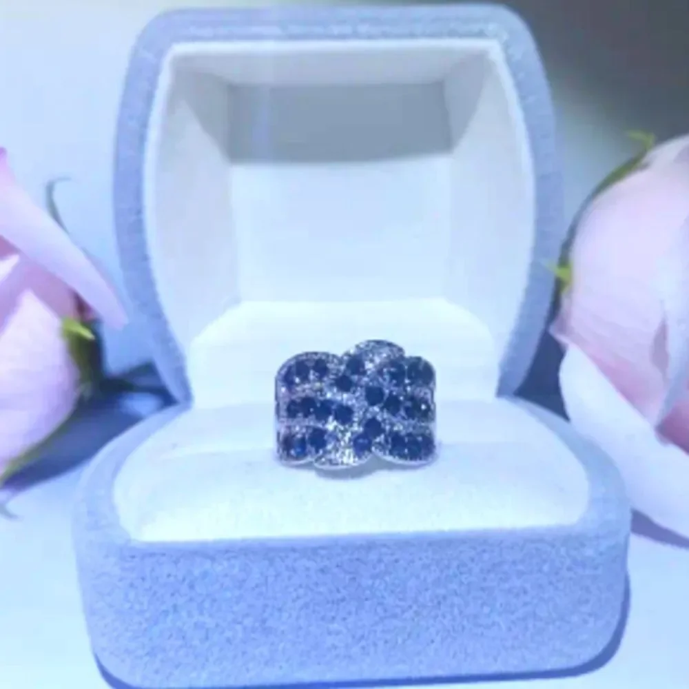 Luxury Elegant diamond wedding ring